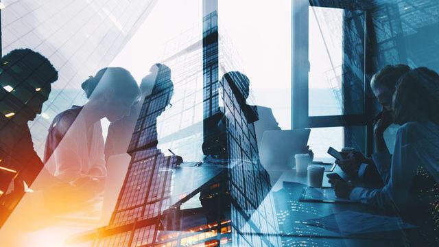 Delta varyantı etkili olmaya devam ediyor! Dev şirketler ofise dönüşü erteledi