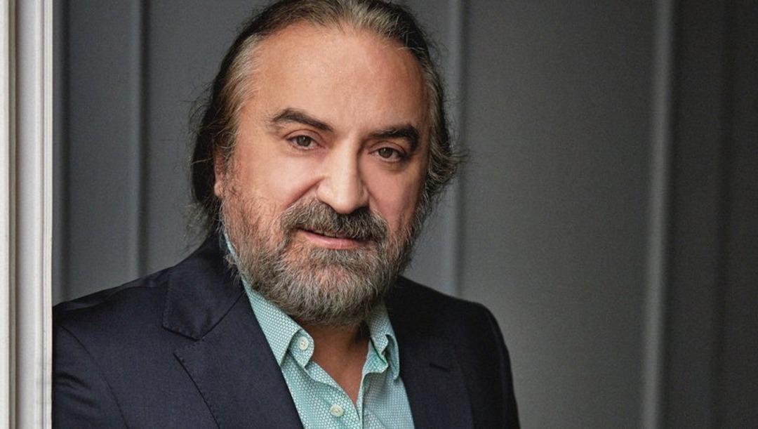 Volkan Konak'ın sır gibi sakladığı eşi ortaya &ccedil;ıktı! İşte &ouml;zel hayatını sır gibi saklayan sanat&ccedil;ının eşi...