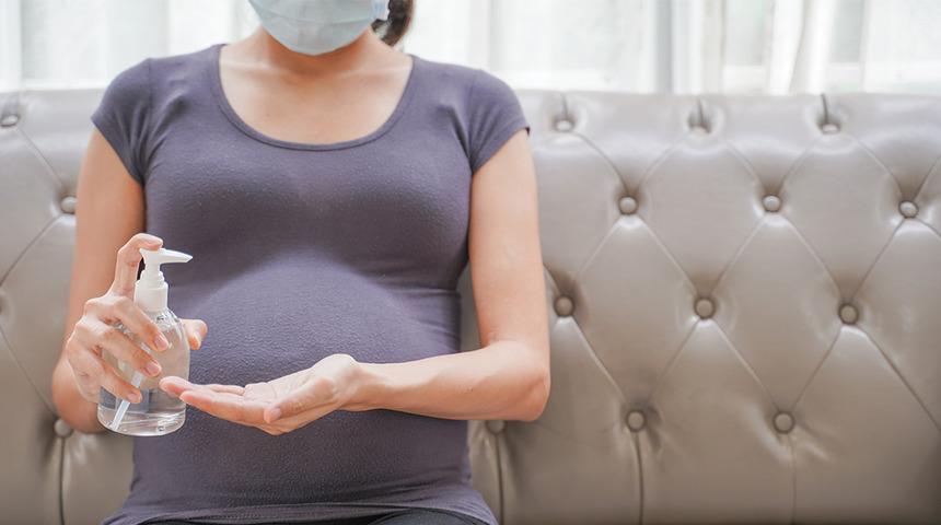 Koronavirüs anne karnındaki bebeği etkilemiyor! Bebekleri anne sütünden mahrum bırakmayın