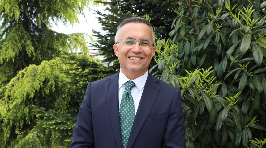 Rize Valisi Çeber, çay tarımı için kente bir ayda 15-20 bin kişinin geldiğini açıkladı