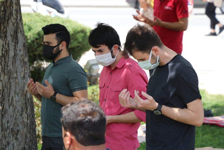 Sivas, Kayseri ve Kırşehir'de kuraklığa karşı camilerde yağmur duası edildi G1