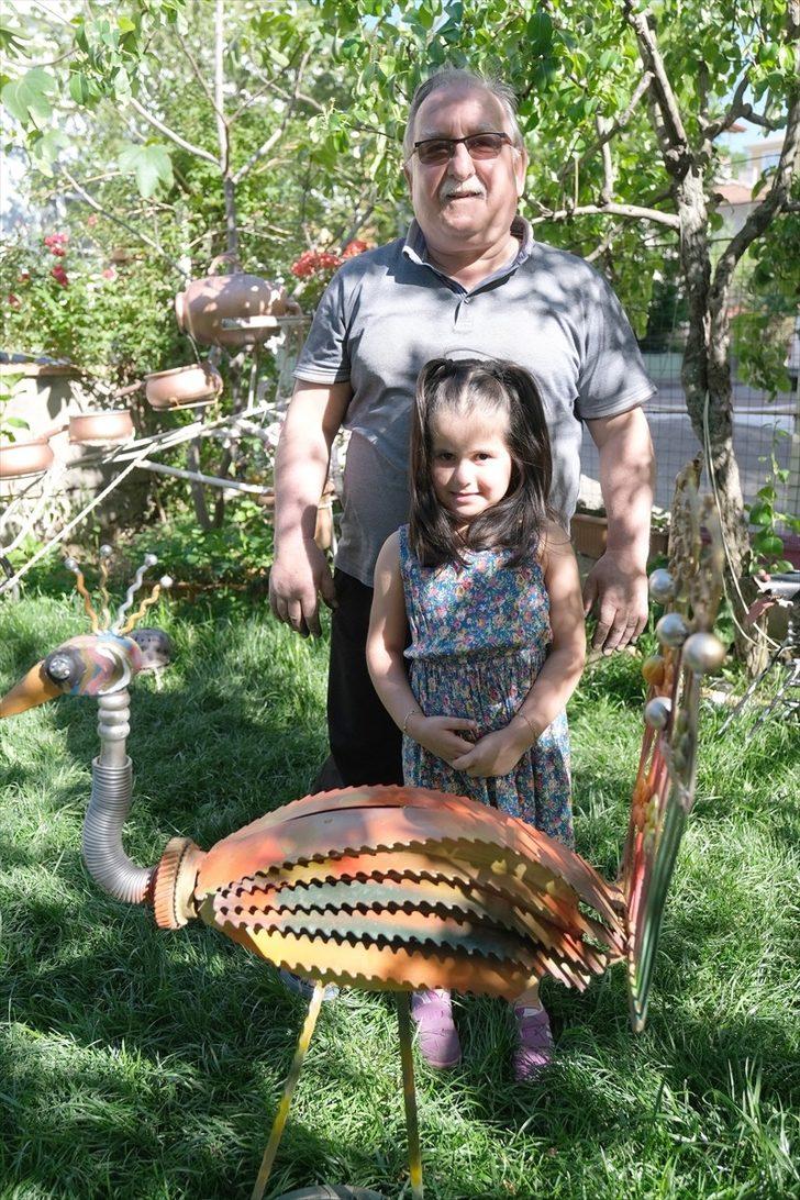 Kastamonu'da salgında evde sıkılan torna ustasının torunları için hurdadan yaptığı oyuncaklar ilgi görüyor G4