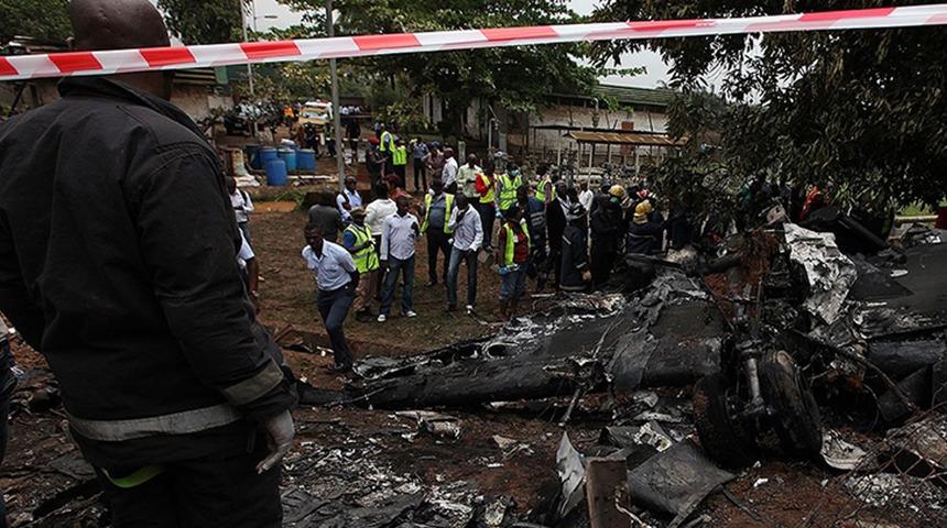 Son dakika! Nijerya'da askeri uçak düştü: 11 kişi hayatını kaybetti