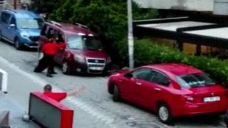 Esenyurt’ta çiçek satıcıları arasında bıçaklı kavga: 2 yaralı