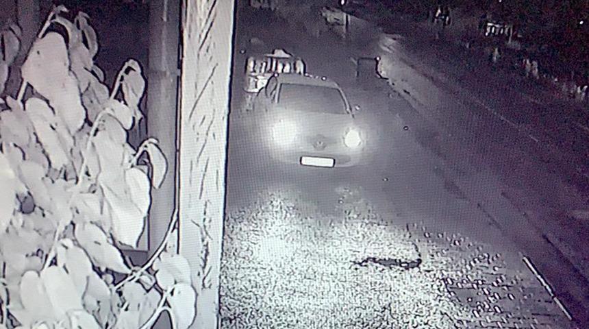 Vicdansız hırsızlar, 30 bin liralık ürünle beraber sadaka kutusunu da çalmış