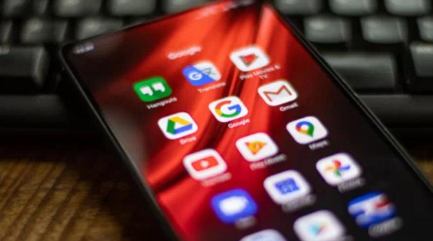 Google ekran altı kamera için kolları sıvadı