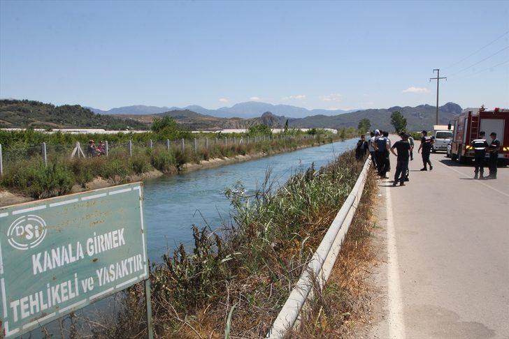 Antalya'da sulama kanalına düşen otomobilin sürücüsü yaralandı G3