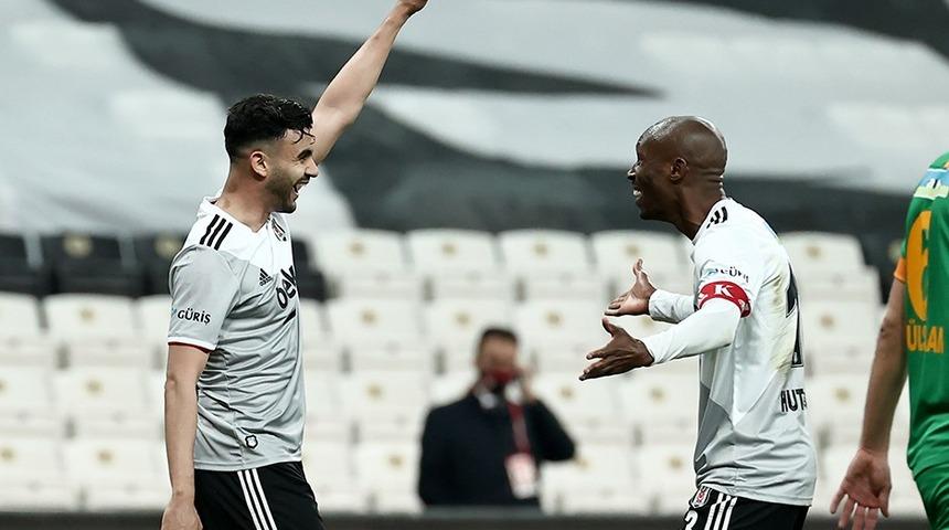 Atiba Hutchinson 1 yıl daha Beşiktaş'ta