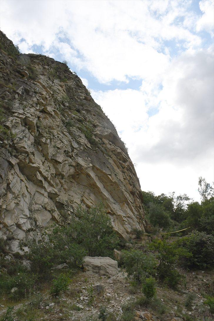 GÜNCELLEME - İskilip Kalesi surlarından düşen engelli genç hayatını kaybetti G2