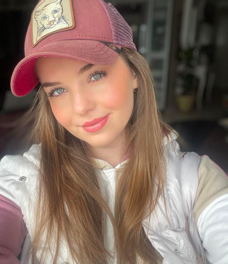 Sihirli Annem ve Selena dizisi kızlarının arası mı açıldı? Küstükleri konuşuldu! G3