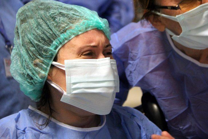 Kovid nedeniyle yoğun bakımdayken doğum yapan annenin bebeğiyle buluşması duygulandırdı G5