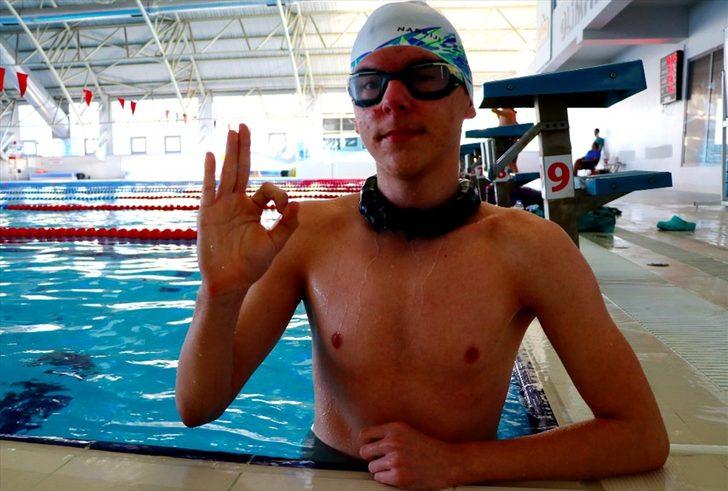 Doktor tavsiyesiyle girdiği havuzdan Türkiye rekoruyla çıktı G1