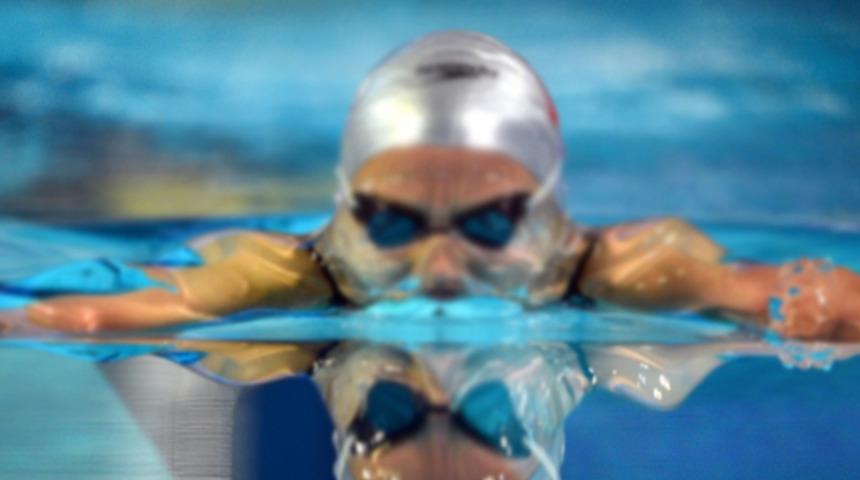 16 yaşındaki İtalyan yüzücü Pilato'dan dünya rekoru