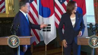 ABD Başkan Yardımcısı Harris’in basın toplantısında yaptığı hareket olay oldu