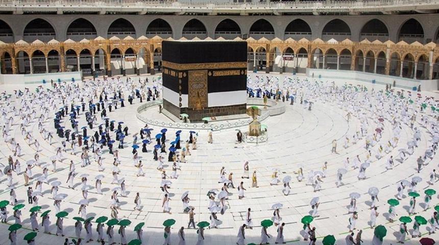 Suudi Arabistan'dan hac genelgesi! | 2021’de hac var mı? Bu sene aşı olmayan hacca gidemeyecek mi?