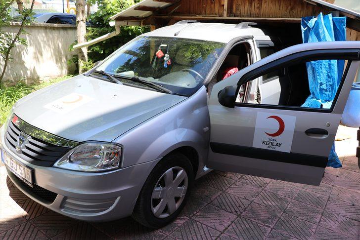 Kovid-19'dan ölen babanın otomobili vasiyeti üzerine Türk Kızılaya bağışlandı G1
