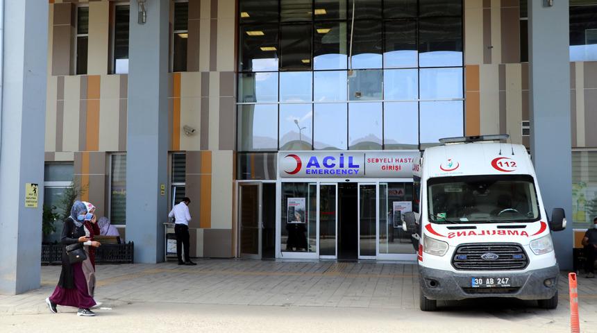 Hastanede hareketli anlar! 2 doktor, 2 güvenlik görevlisi ile polis ve jandarmayı darbetti