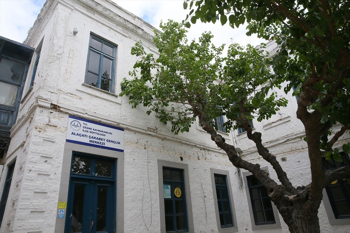 &Ccedil;eşme, &Ccedil;akabey Gen&ccedil;lik Merkezi'ne kavuşuyor