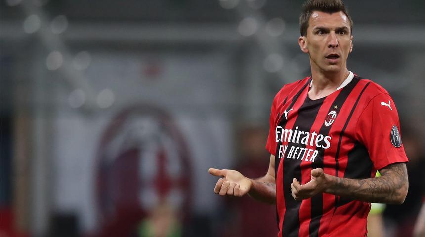 Mandzukic Milan'dan ayrıldığını açıkladı