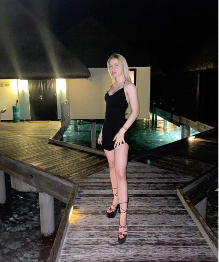 Aleyna Tilki mini tişörtlü göbek paylaşımı sosyal medyayı salladı!  G5