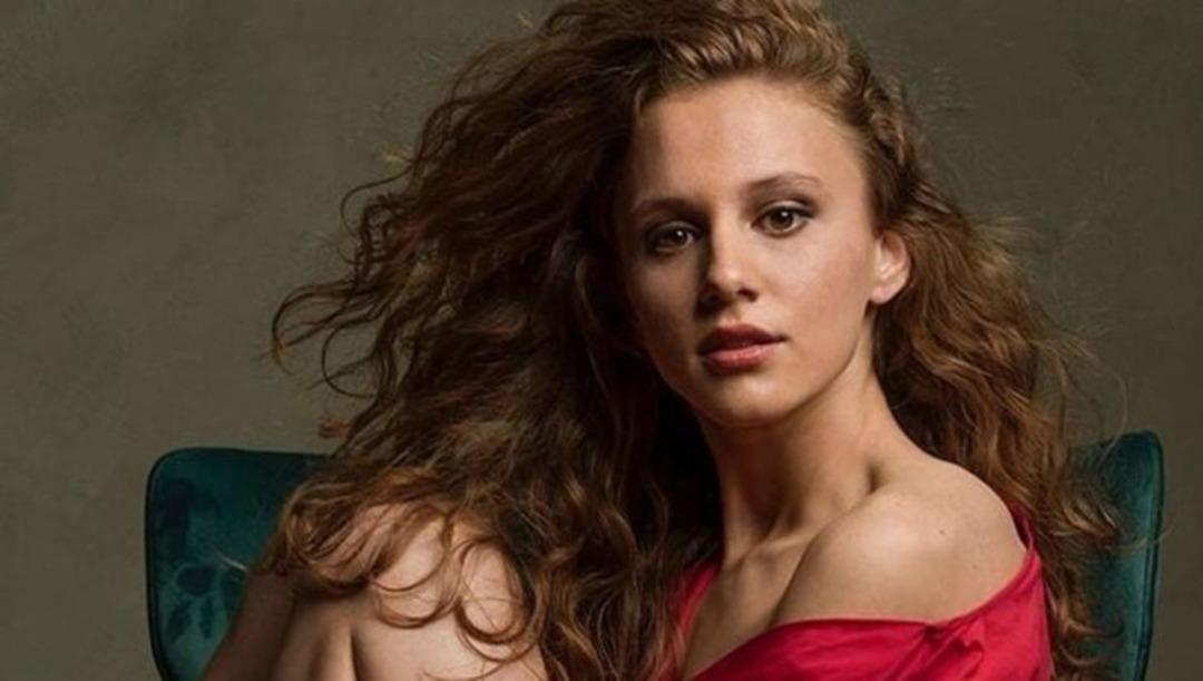 Menajerimi Ara dizisinin Dicle&rsquo;si Ahsen Eroğlu bikinili fotoğraflarıyla şaşırttı