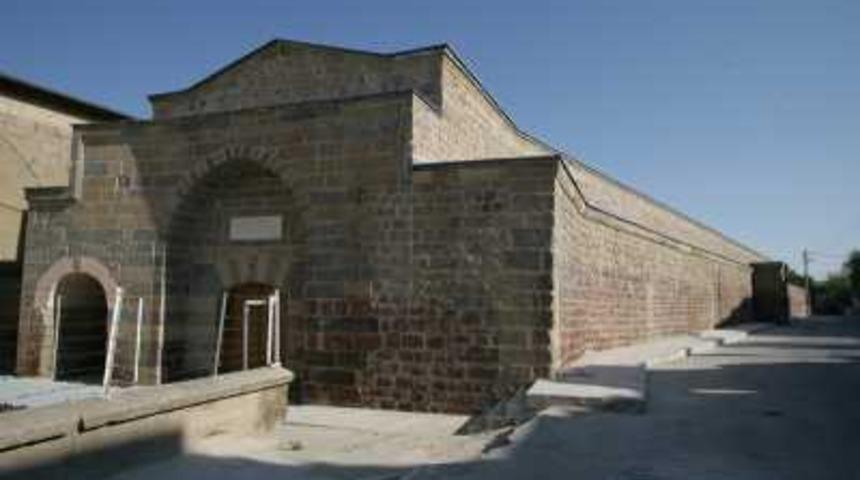 Sokullu Mehmet Paşa döneminde yapılan 5 asırlık tarihi bedesten Kent Müzesi olarak hizmet verecek