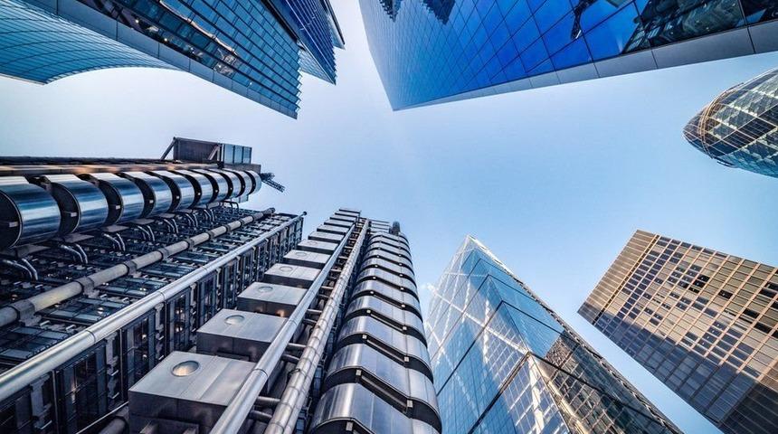 İklim krizi: Greenpeace ve D&uuml;nya Doğal Hayatı Koruma Vakfı'na g&ouml;re İngiliz finans sekt&ouml;r&uuml; karbon salımında ilk 10'da yer alıyor