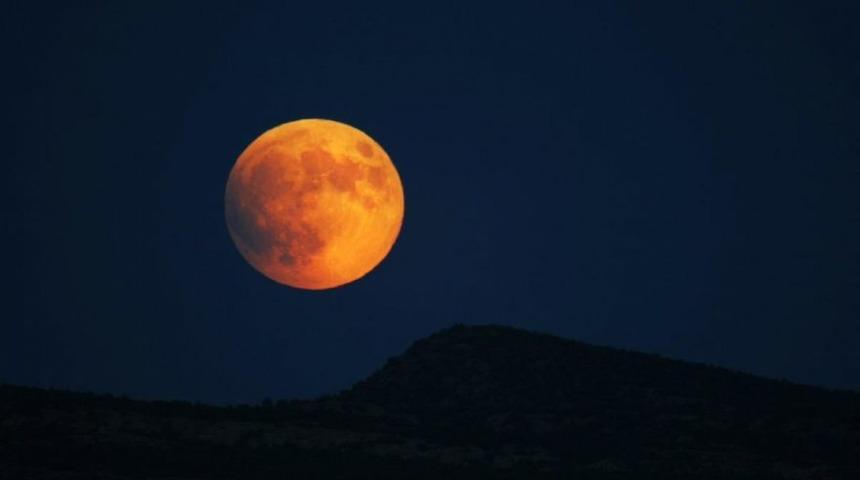 Dünya, “Süper Çiçek Kanlı Ay” tutulmasına tanıklık edecek