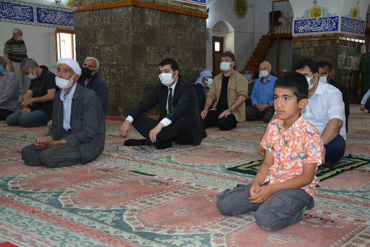 Bursa'da hayatını kaybeden Siverek Kaymakamı Ongu için gıyabi cenaze namazı G1