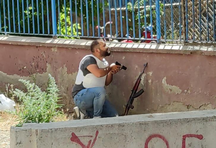 Elazığ'daki karakol bahçesinde silah sesleri! Ekipler sevk edildi