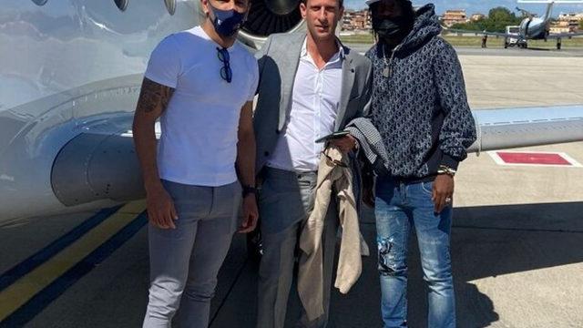 Trabzonspor'un yeni transferleri Gervinho ve Peres, Türkiye'ye geldi