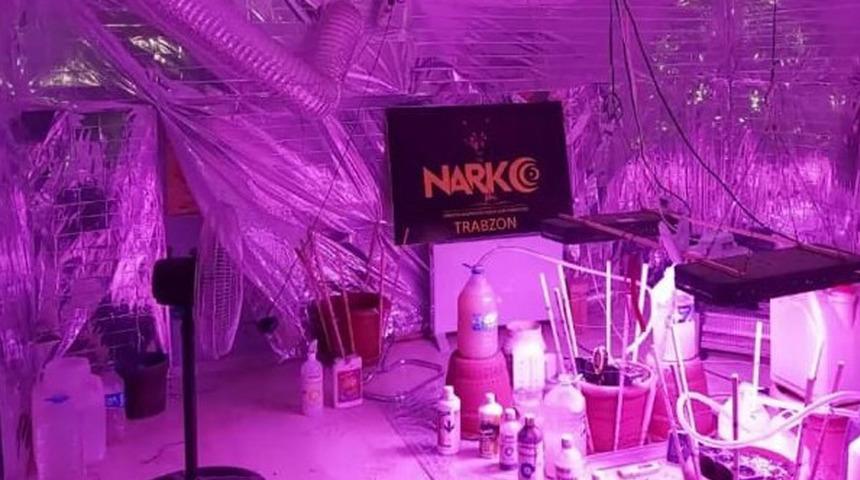 Kaldıkları evi kenevir yetiştirmek için adeta laboratuvara dönüştürmüşler