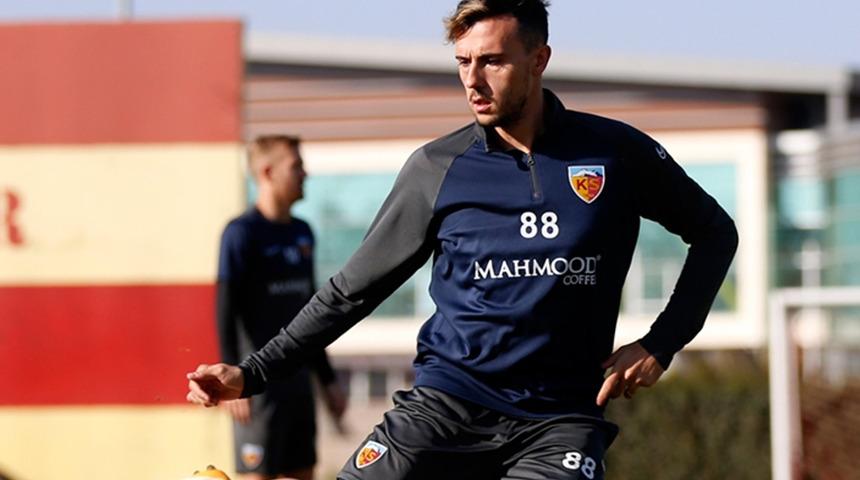 Kovid-19 tedavisi gören Kayserisporlu futbolcu Campanharo'dan iyi haber