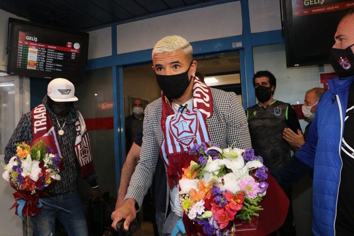 Trabzonspor'un anlaşmaya vardığı Gervinho ve Peres, Trabzon'a geldi G2