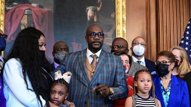 Floyd’un Ölüm Yıldönümünde Ailesinden Polis Reformu Çağrısı