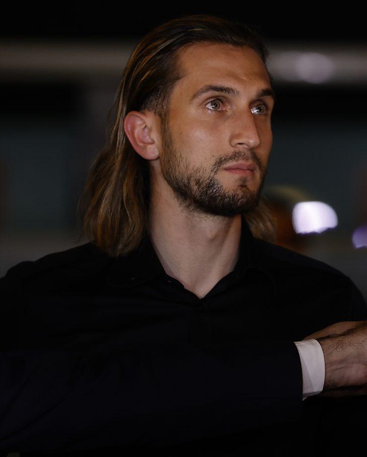 Fransa'da şampiyonluğa ulaşan Türk futbolcular, milli takım kampı için Antalya'ya geldi G1