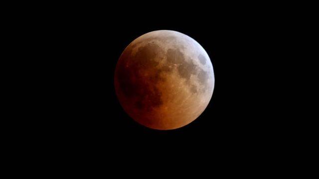 Ay tutulması Türkiye'den canlı izlenecek mi? Süper Çiçek Kanlı Ay tutulması çıplak gözle görülür mü?