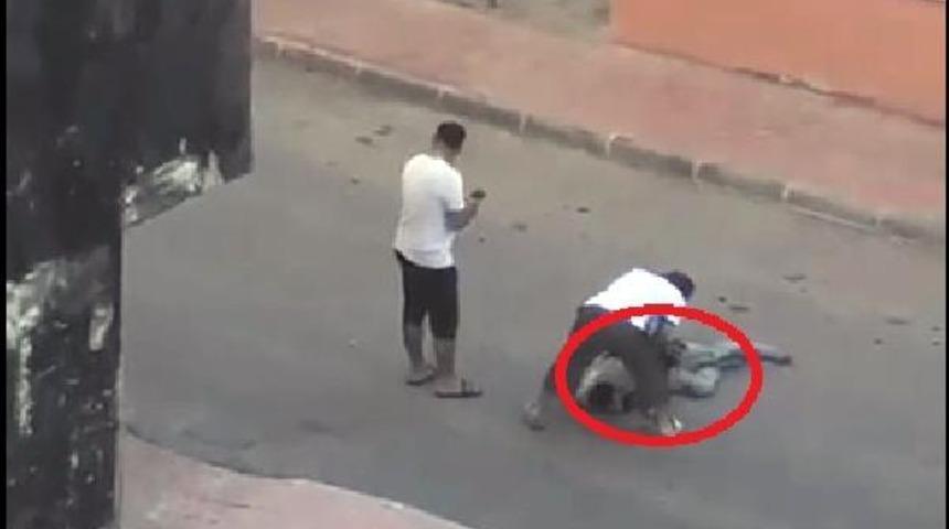 Dehşete düşüren olay! Sokak ortasındaki borç kavgası kanlı bitti