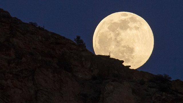 Ay tutulmasının burçlara etkisi ne olacak? Ay tutulması Oğlak, Yengeç, Balık, Kova ve diğer burçları nasıl etkileyecek?