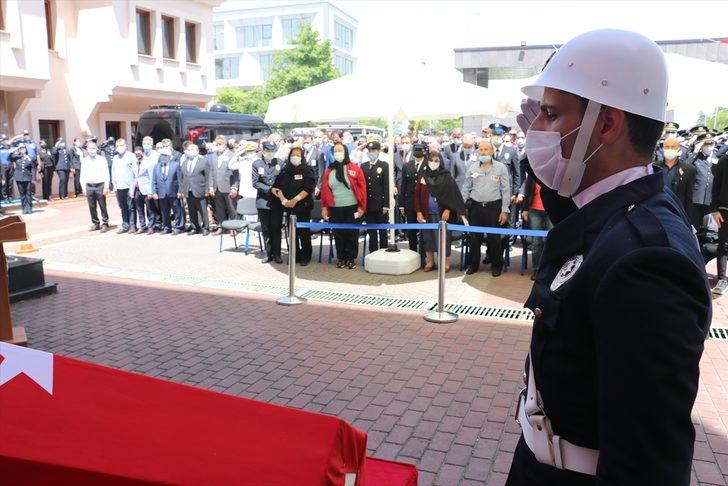 Yalova'da otomobilin çarpması sonucu şehit olan polis memuru son yolculuğuna uğurlandı G5