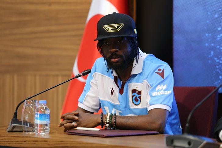 Trabzonspor'da ilk imzaları Gervinho ve Peres attı G2