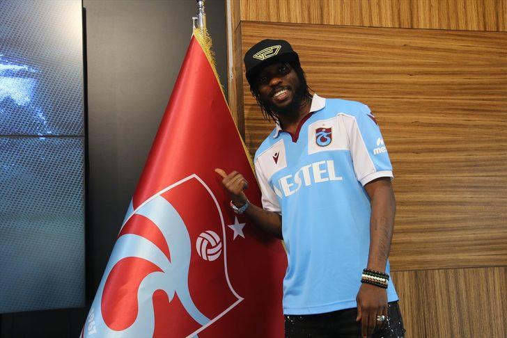 Trabzonspor'da ilk imzaları Gervinho ve Peres attı G4