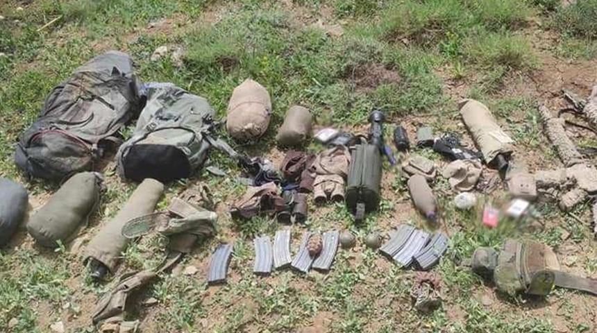 Şırnak’ta 2 teröristin etkisiz hale getirildiği bölgede silah ve mühimmat ele geçirildi