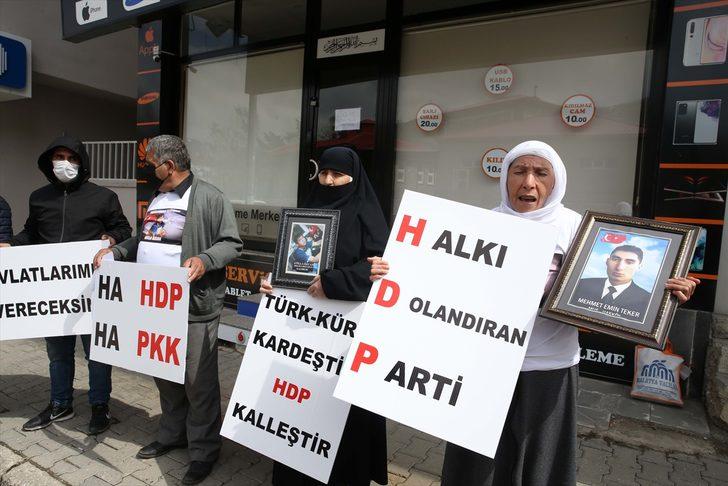 GRAFİKLİ - Diyarbakır annelerinin eylemi bölgeye yayılıyor G3