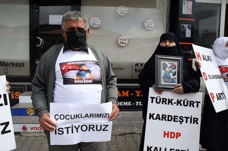 GRAFİKLİ - Diyarbakır annelerinin eylemi bölgeye yayılıyor G4