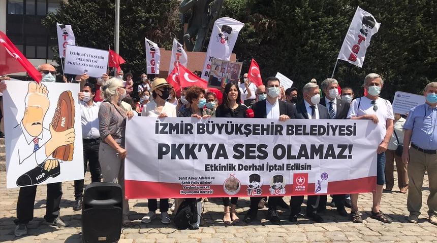 İzmir'de, Sloven sosyolog Slovaj Zizek'in kitap günlerine davet edilmesi protesto edildi
