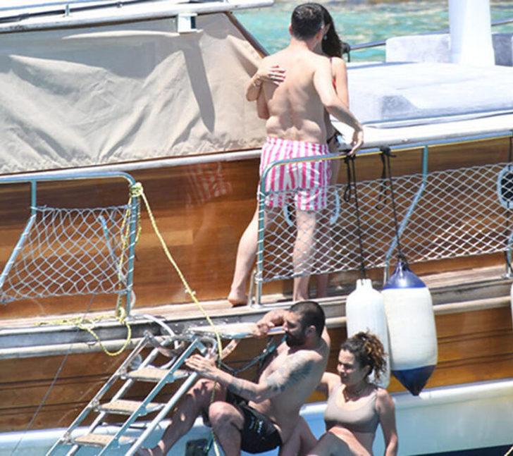 Demet Özdemir ile Oğuzhan Koç'tan muhabirlere tatlı sert tepki! G5