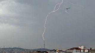 İstanbul'da şiddetli gök gürültüsü