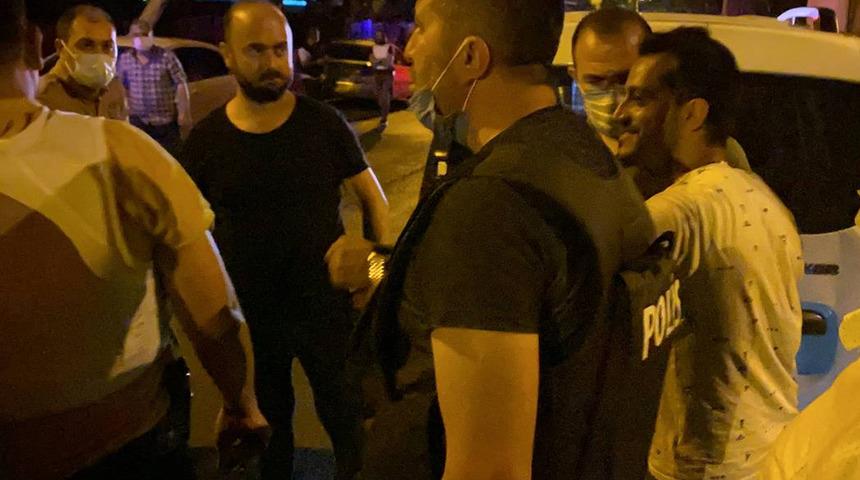Otomobilden rastgele ateş açtı, özel harekat polisleri yakaladı