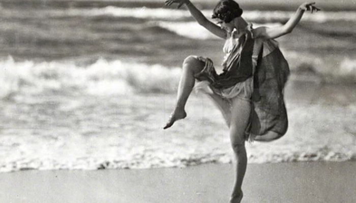 Modern dansın yaratıcı olarak tarihe geçti! Hem dansın hem de toplumun tabularını yıkan kadın: Isadora Duncan 